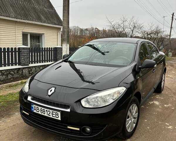 Черный Рено Флюенс, объемом двигателя 1.6 л и пробегом 200 тыс. км за 6200 $, фото 1 на Automoto.ua