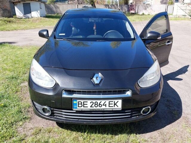 Черный Рено Флюенс, объемом двигателя 1.6 л и пробегом 250 тыс. км за 7500 $, фото 1 на Automoto.ua