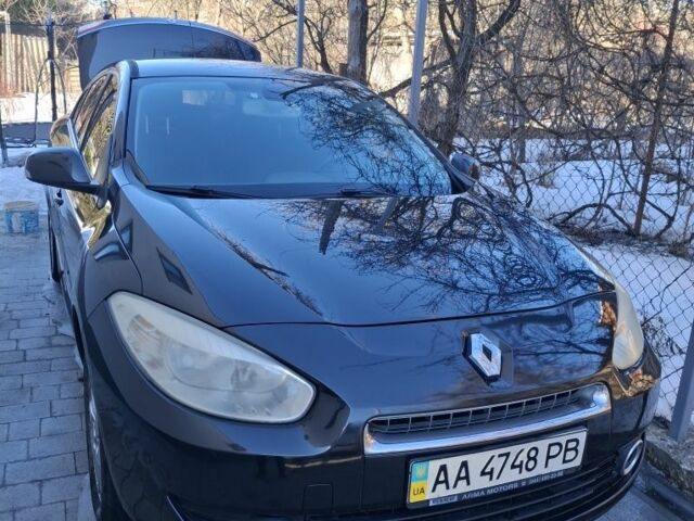 Черный Рено Флюенс, объемом двигателя 2 л и пробегом 170 тыс. км за 6226 $, фото 1 на Automoto.ua