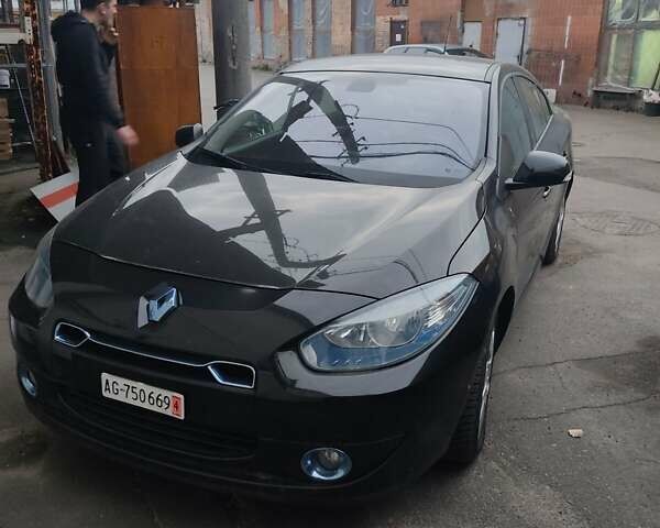 Чорний Рено Флюенс, об'ємом двигуна 0 л та пробігом 170 тис. км за 3999 $, фото 1 на Automoto.ua
