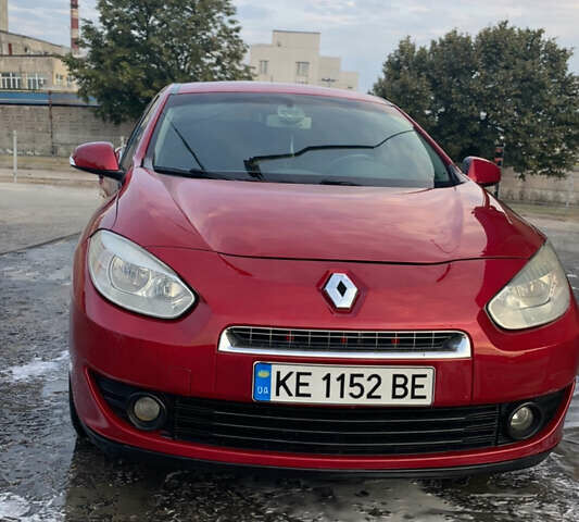 Червоний Рено Флюенс, об'ємом двигуна 1.6 л та пробігом 269 тис. км за 5000 $, фото 1 на Automoto.ua