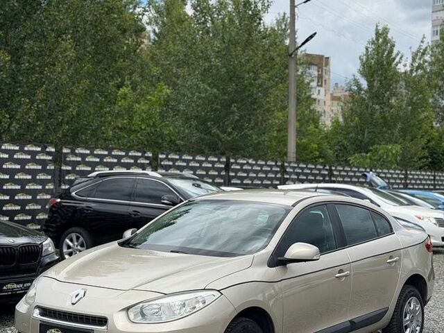 Рено Флюенс, об'ємом двигуна 1.6 л та пробігом 263 тис. км за 6000 $, фото 1 на Automoto.ua