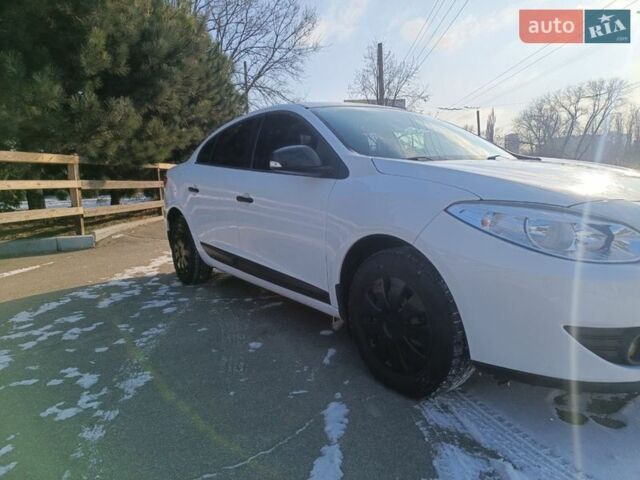 Рено Флюенс, объемом двигателя 1.6 л и пробегом 154 тыс. км за 6500 $, фото 1 на Automoto.ua