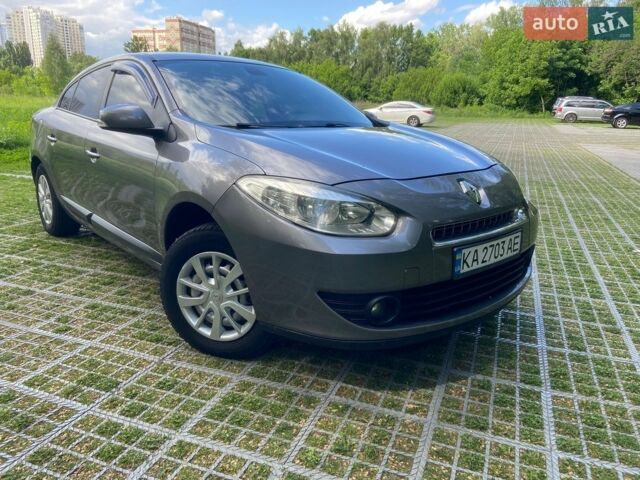 Рено Флюенс, об'ємом двигуна 1.6 л та пробігом 255 тис. км за 4800 $, фото 1 на Automoto.ua
