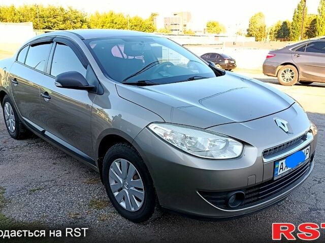 Рено Флюенс, об'ємом двигуна 1.6 л та пробігом 127 тис. км за 6000 $, фото 1 на Automoto.ua