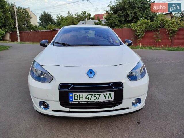 Рено Флюенс, объемом двигателя 0 л и пробегом 92 тыс. км за 6300 $, фото 1 на Automoto.ua