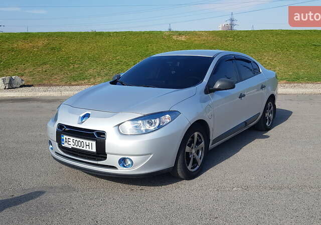 Рено Флюенс, объемом двигателя 0 л и пробегом 100 тыс. км за 10999 $, фото 1 на Automoto.ua