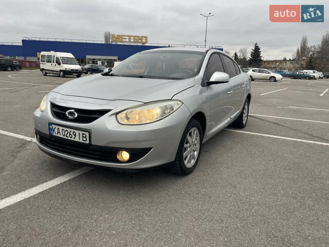 Сірий Рено Флюенс, об'ємом двигуна 1.6 л та пробігом 177 тис. км за 5950 $, фото 1 на Automoto.ua