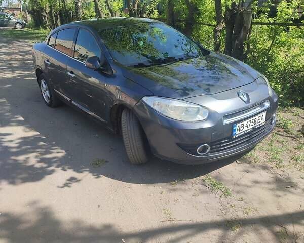 Серый Рено Флюенс, объемом двигателя 1.46 л и пробегом 250 тыс. км за 5000 $, фото 1 на Automoto.ua