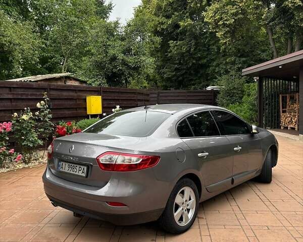 Сірий Рено Флюенс, об'ємом двигуна 1.5 л та пробігом 190 тис. км за 7700 $, фото 1 на Automoto.ua
