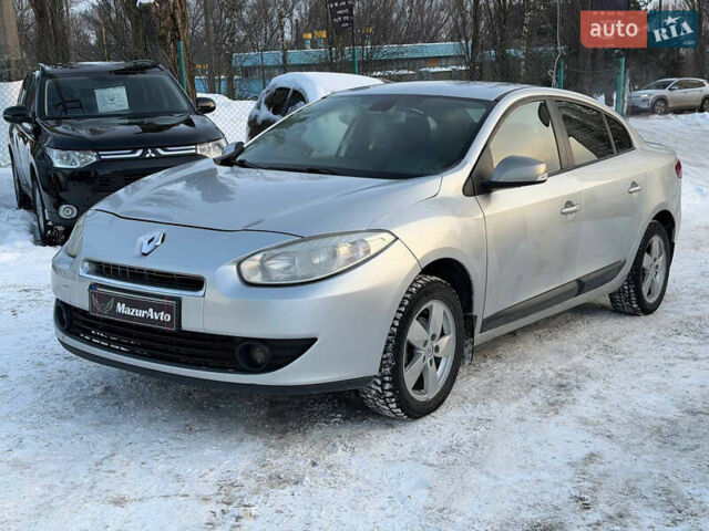 Сірий Рено Флюенс, об'ємом двигуна 1.6 л та пробігом 255 тис. км за 4500 $, фото 1 на Automoto.ua