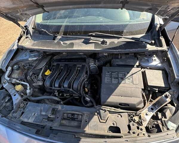 Сірий Рено Флюенс, об'ємом двигуна 1.6 л та пробігом 423 тис. км за 4300 $, фото 1 на Automoto.ua