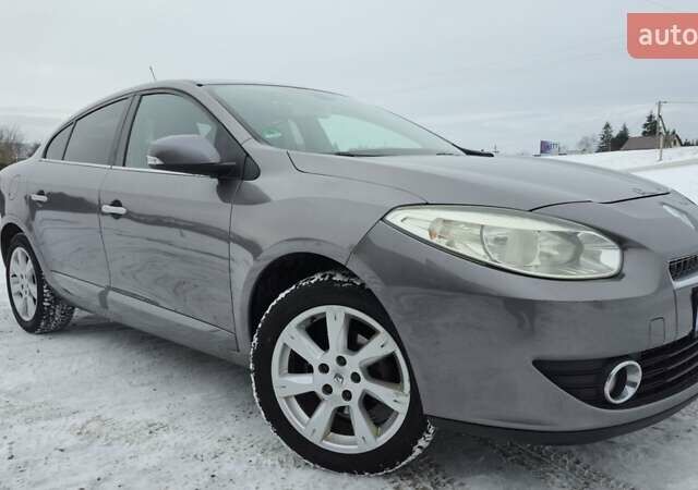 Сірий Рено Флюенс, об'ємом двигуна 2 л та пробігом 249 тис. км за 6700 $, фото 1 на Automoto.ua