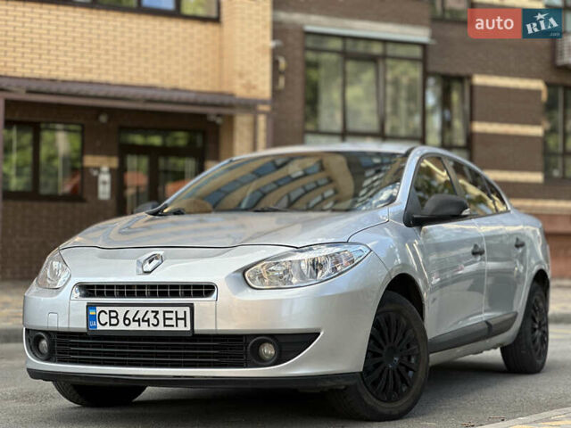 Серый Рено Флюенс, объемом двигателя 1.6 л и пробегом 266 тыс. км за 4799 $, фото 1 на Automoto.ua