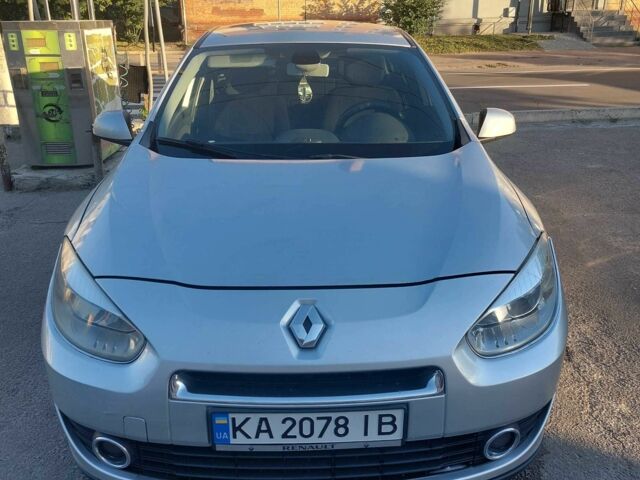 Серый Рено Флюенс, объемом двигателя 1.5 л и пробегом 228 тыс. км за 6000 $, фото 1 на Automoto.ua