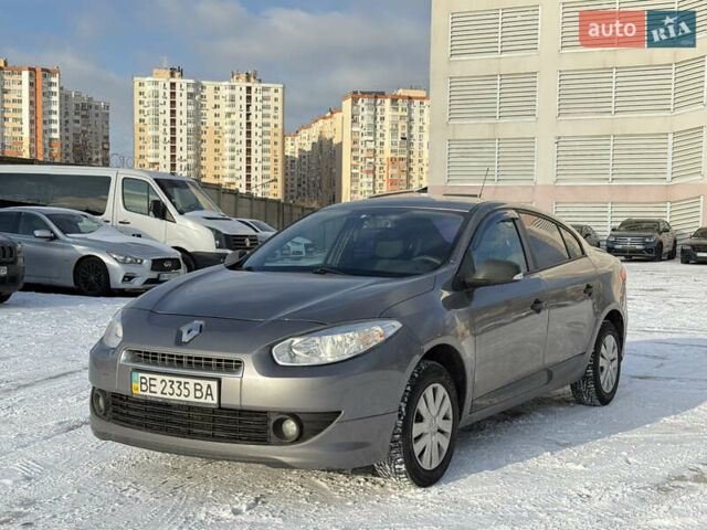 Сірий Рено Флюенс, об'ємом двигуна 1.6 л та пробігом 92 тис. км за 6400 $, фото 1 на Automoto.ua