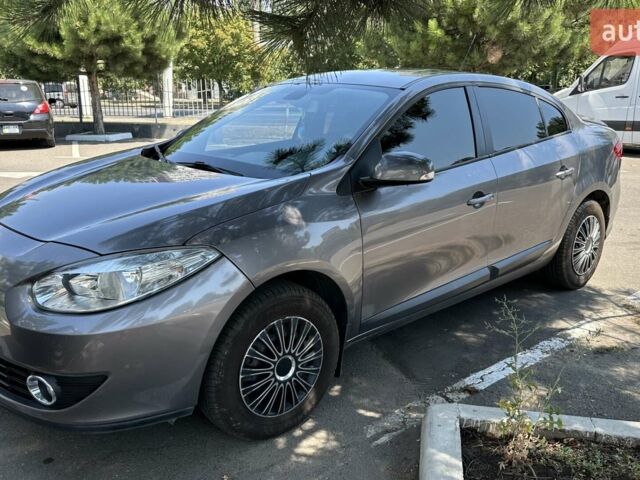 Сірий Рено Флюенс, об'ємом двигуна 1.6 л та пробігом 180 тис. км за 6700 $, фото 1 на Automoto.ua
