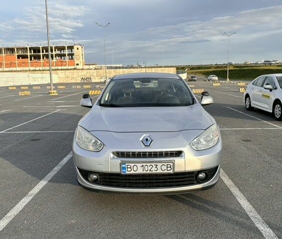 Серый Рено Флюенс, объемом двигателя 1.6 л и пробегом 272 тыс. км за 5200 $, фото 1 на Automoto.ua