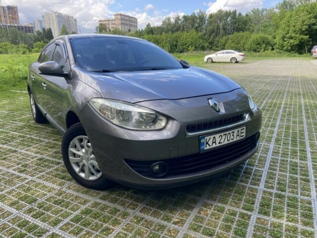 Сірий Рено Флюенс, об'ємом двигуна 1.6 л та пробігом 295 тис. км за 4800 $, фото 1 на Automoto.ua