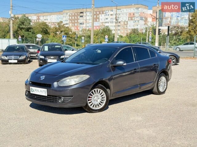 Серый Рено Флюенс, объемом двигателя 1.6 л и пробегом 218 тыс. км за 4900 $, фото 1 на Automoto.ua