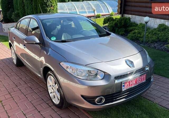 Сірий Рено Флюенс, об'ємом двигуна 2 л та пробігом 88 тис. км за 7900 $, фото 1 на Automoto.ua