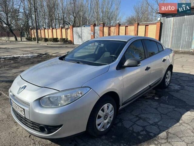 Сірий Рено Флюенс, об'ємом двигуна 1.6 л та пробігом 280 тис. км за 5800 $, фото 1 на Automoto.ua