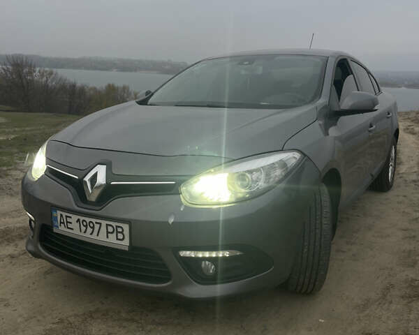 Серый Рено Флюенс, объемом двигателя 1.46 л и пробегом 260 тыс. км за 7599 $, фото 1 на Automoto.ua