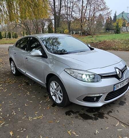 Сірий Рено Флюенс, об'ємом двигуна 1.6 л та пробігом 118 тис. км за 7850 $, фото 1 на Automoto.ua