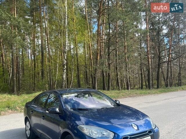 Синий Рено Флюенс, объемом двигателя 0 л и пробегом 25 тыс. км за 5999 $, фото 1 на Automoto.ua