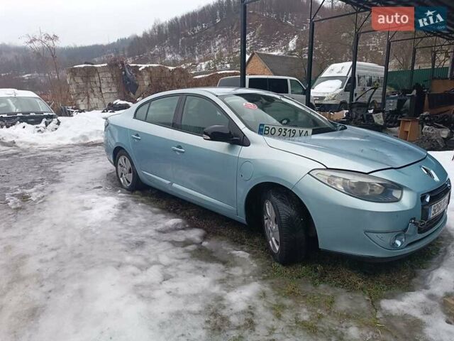 Синий Рено Флюенс, объемом двигателя 0 л и пробегом 56 тыс. км за 3650 $, фото 1 на Automoto.ua