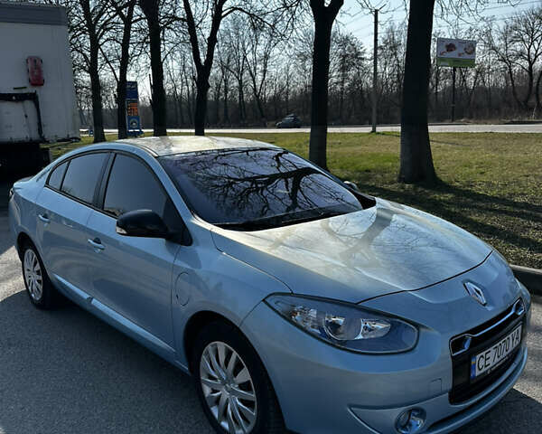 Синий Рено Флюенс, объемом двигателя 0 л и пробегом 63 тыс. км за 5300 $, фото 1 на Automoto.ua
