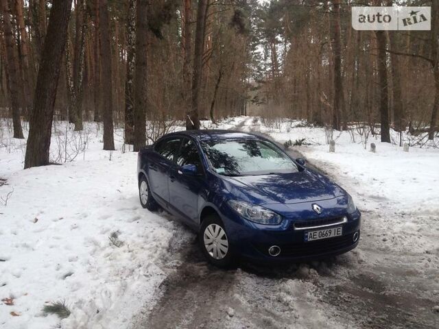 Синій Рено Флюенс, об'ємом двигуна 1.6 л та пробігом 78 тис. км за 9300 $, фото 1 на Automoto.ua