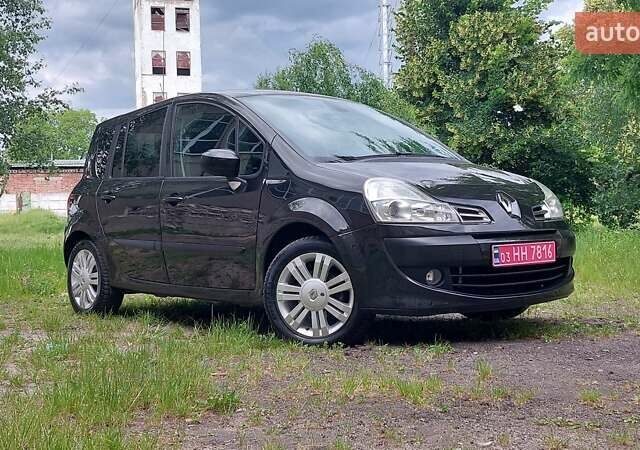 Черный Рено Grand Modus, объемом двигателя 1.6 л и пробегом 212 тыс. км за 6500 $, фото 1 на Automoto.ua