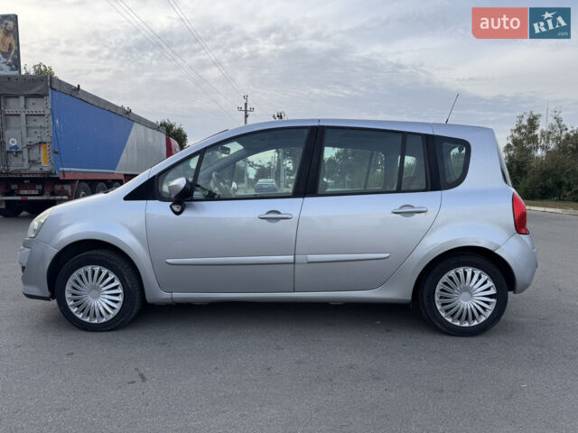 Сірий Рено Grand Modus, об'ємом двигуна 1.5 л та пробігом 288 тис. км за 4000 $, фото 1 на Automoto.ua