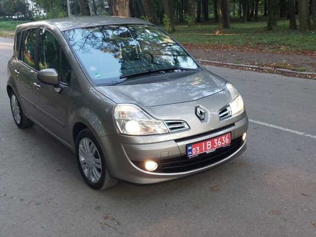 Сірий Рено Grand Modus, об'ємом двигуна 1.6 л та пробігом 230 тис. км за 6750 $, фото 1 на Automoto.ua
