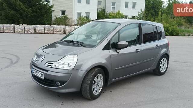 Сірий Рено Grand Modus, об'ємом двигуна 1.5 л та пробігом 198 тис. км за 5400 $, фото 1 на Automoto.ua