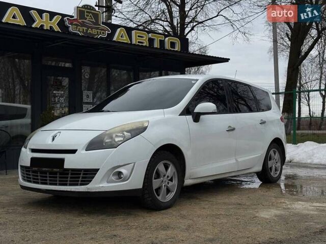 Белый Рено Гранд Сценик, объемом двигателя 1.5 л и пробегом 280 тыс. км за 6300 $, фото 1 на Automoto.ua