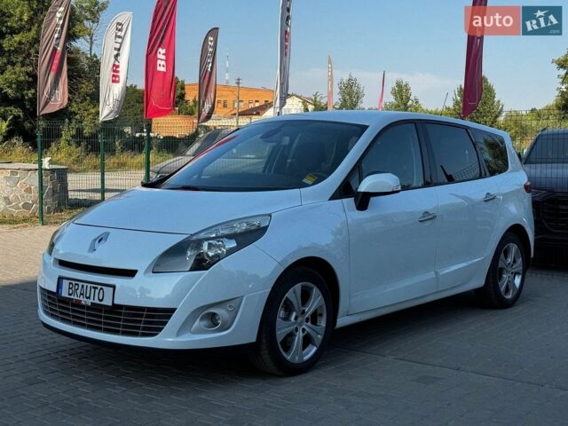 Білий Рено Гранд Сценік, об'ємом двигуна 1.4 л та пробігом 150 тис. км за 8399 $, фото 1 на Automoto.ua