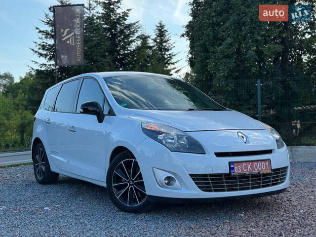 Білий Рено Гранд Сценік, об'ємом двигуна 2 л та пробігом 199 тис. км за 8250 $, фото 1 на Automoto.ua
