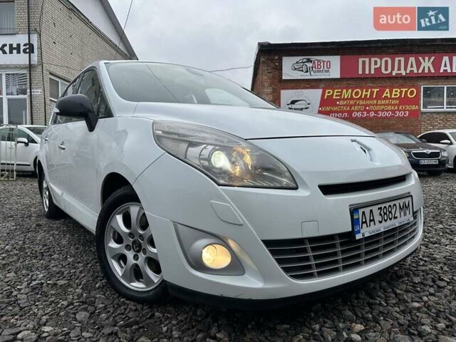 Белый Рено Гранд Сценик, объемом двигателя 1.5 л и пробегом 234 тыс. км за 6700 $, фото 1 на Automoto.ua