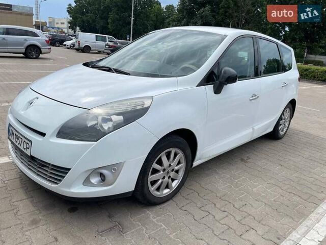 Білий Рено Гранд Сценік, об'ємом двигуна 1.5 л та пробігом 274 тис. км за 7300 $, фото 1 на Automoto.ua