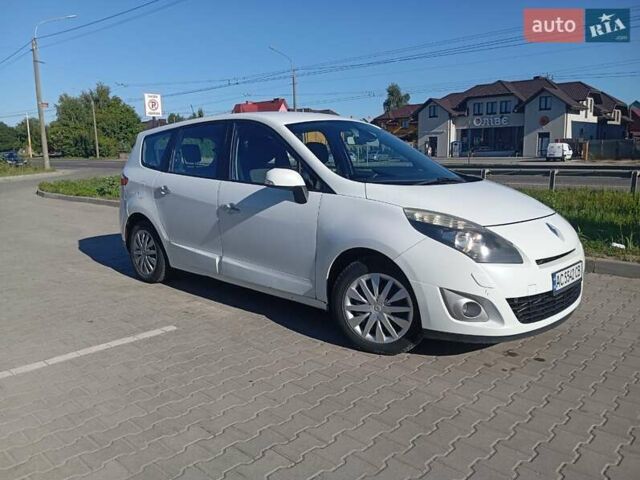 Білий Рено Гранд Сценік, об'ємом двигуна 1.6 л та пробігом 233 тис. км за 7300 $, фото 1 на Automoto.ua