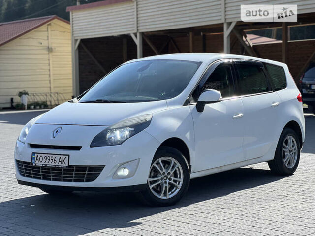 Белый Рено Гранд Сценик, объемом двигателя 1.5 л и пробегом 315 тыс. км за 6300 $, фото 1 на Automoto.ua