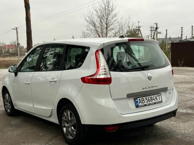 Белый Рено Гранд Сценик, объемом двигателя 1.5 л и пробегом 243 тыс. км за 7600 $, фото 1 на Automoto.ua