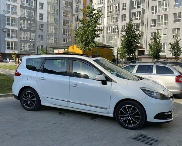 Белый Рено Гранд Сценик, объемом двигателя 1.5 л и пробегом 280 тыс. км за 8900 $, фото 1 на Automoto.ua