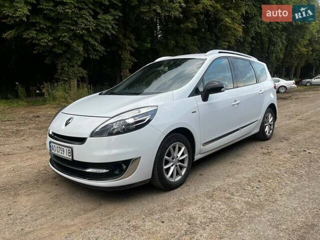 Білий Рено Гранд Сценік, об'ємом двигуна 1.6 л та пробігом 170 тис. км за 9500 $, фото 1 на Automoto.ua