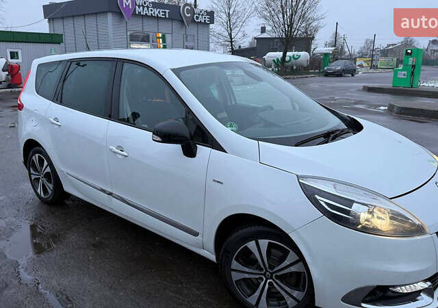 Белый Рено Гранд Сценик, объемом двигателя 1.6 л и пробегом 182 тыс. км за 9000 $, фото 1 на Automoto.ua