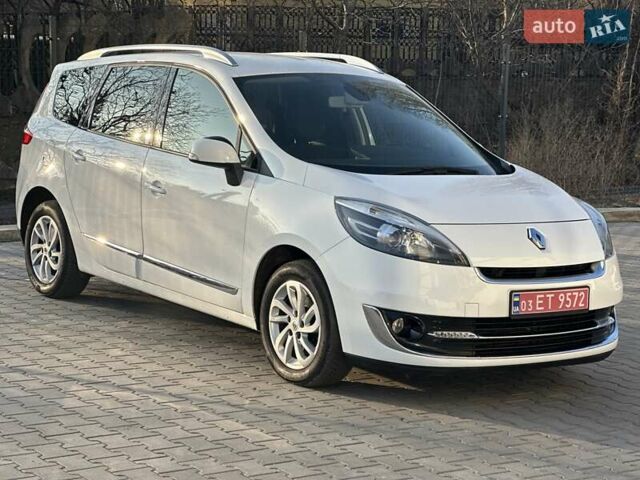 Белый Рено Гранд Сценик, объемом двигателя 1.5 л и пробегом 208 тыс. км за 8850 $, фото 1 на Automoto.ua