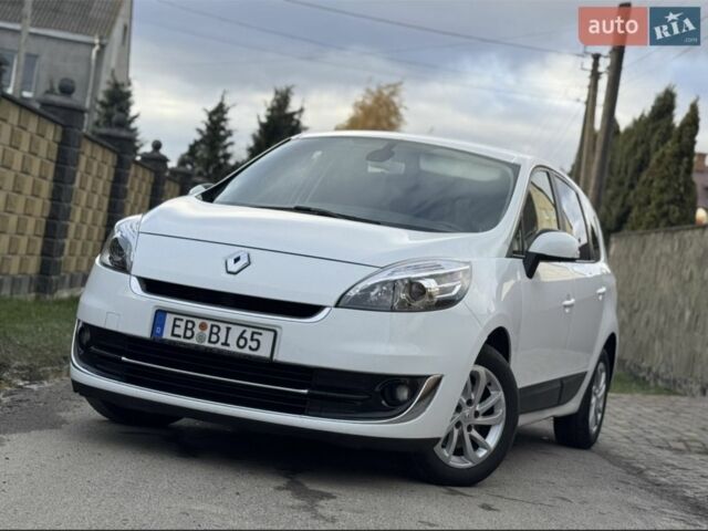 Белый Рено Гранд Сценик, объемом двигателя 1.5 л и пробегом 232 тыс. км за 7950 $, фото 1 на Automoto.ua