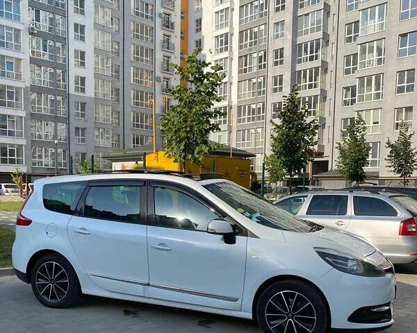 Белый Рено Гранд Сценик, объемом двигателя 1.5 л и пробегом 257 тыс. км за 9000 $, фото 1 на Automoto.ua